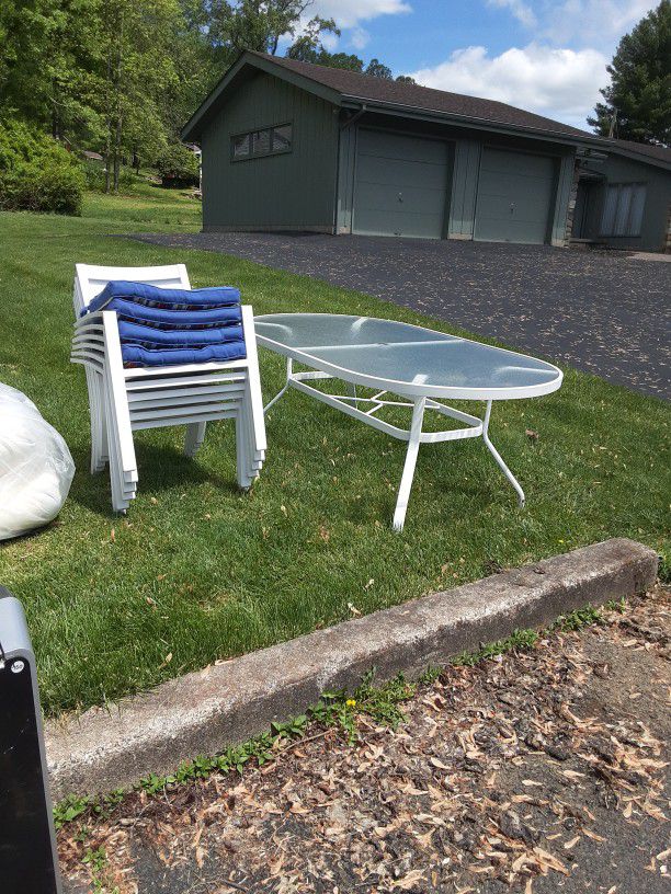Outdoor Glass Top Table & 6 Chairs
