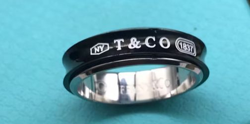 Tiffany Black Ring 