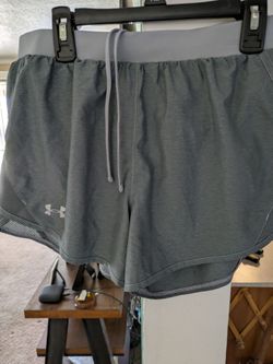 Under armour shorts ( everyday)