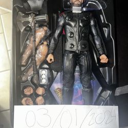 IW Thor Hot Toys 1/6 Figure