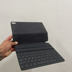 Apple Smart Keyboard Folio for iPad Pro 11