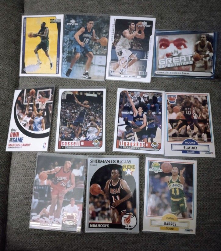 11 NBA Basketball Trading Cards