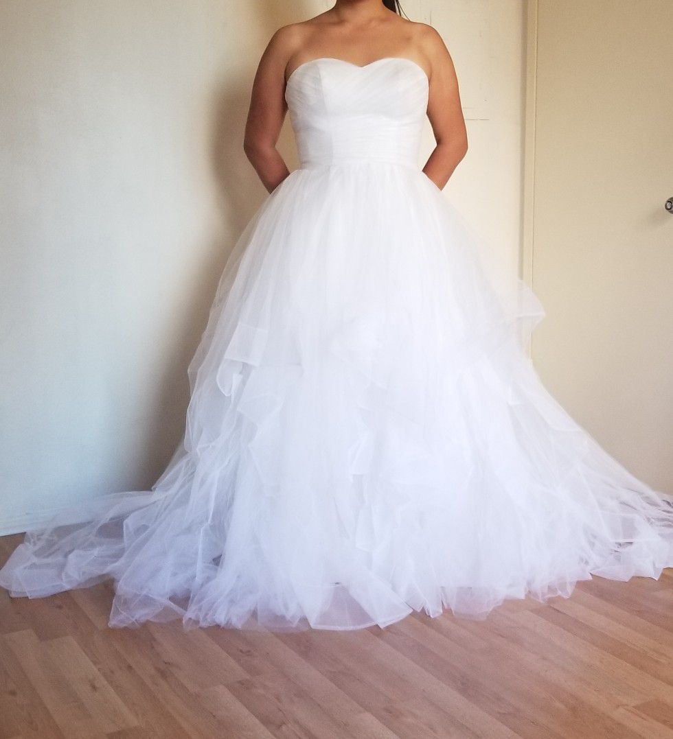 Simply bridal wedding dress