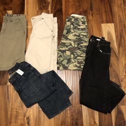 Shorts 3 Pcs And 2 Pcs Levi’s Jeans Size 12 youth 