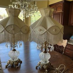 Vintage Pair of Beautiful Lamps