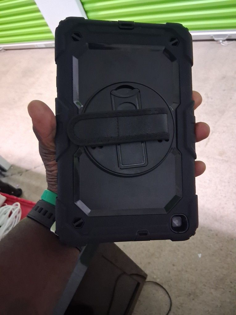 Samsung Galaxy Tablet With New Tablet Case And Charger