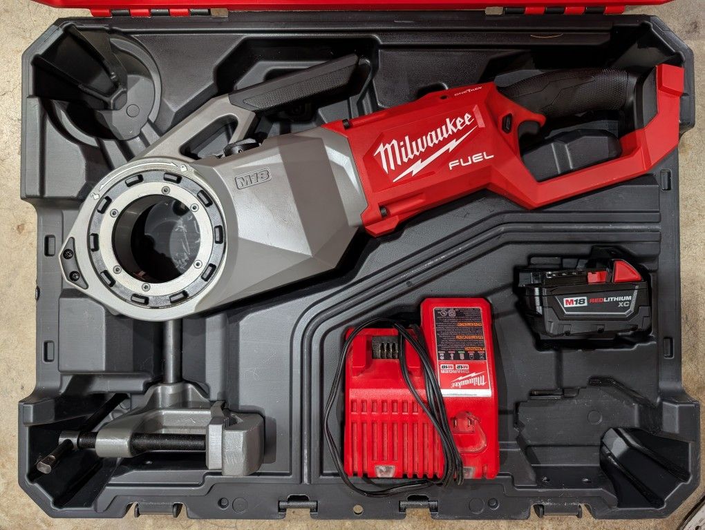 2874-22HD M18 Milwaukee Pipe Threader Tool Only