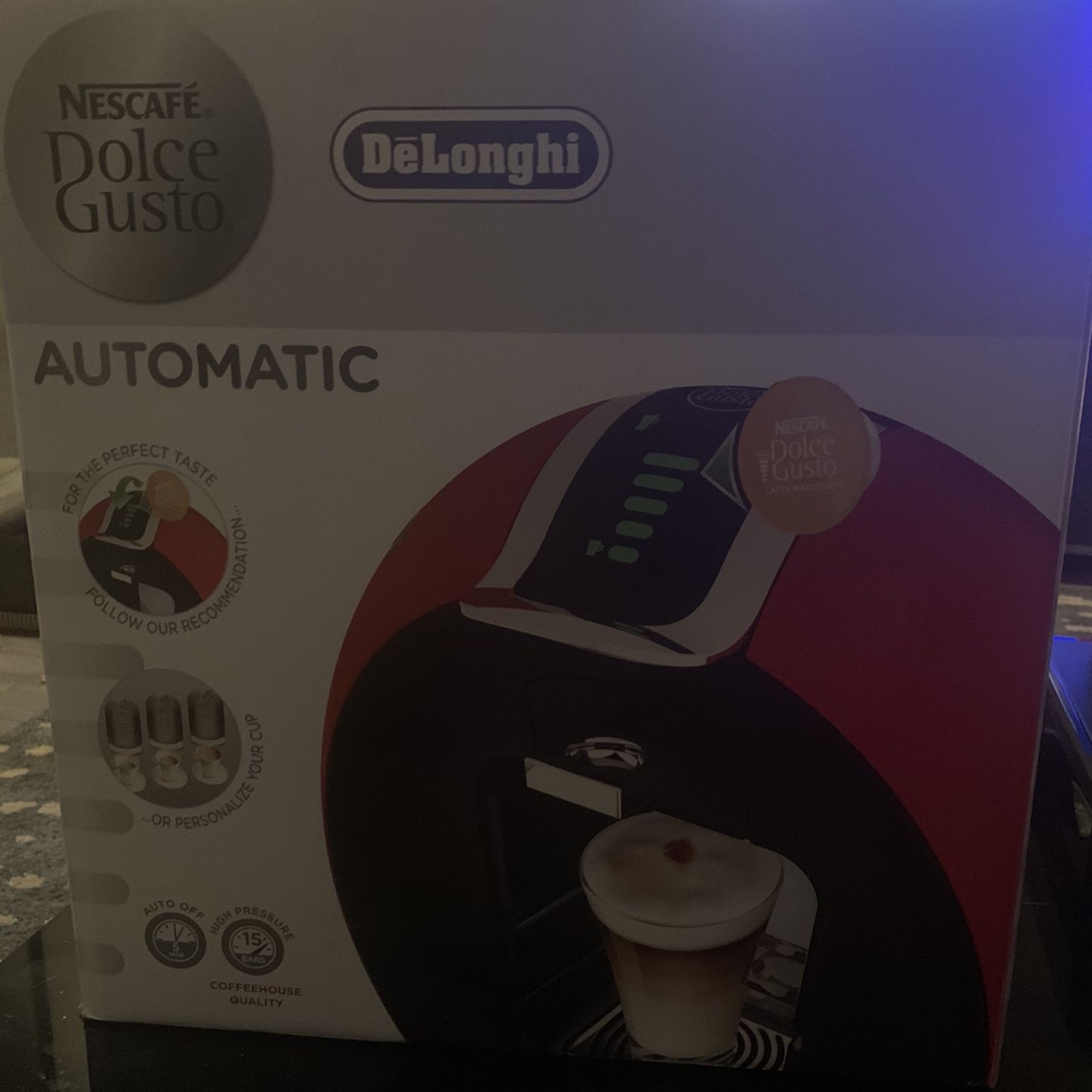 Delonghi Dolce Gusto Coffee Machine In red Ultra modern