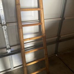 Bamboo ladder for towels