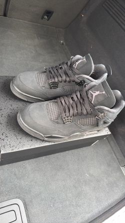 Jordan 4 (Black Cat)