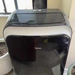 Midea Floor AC Unit 