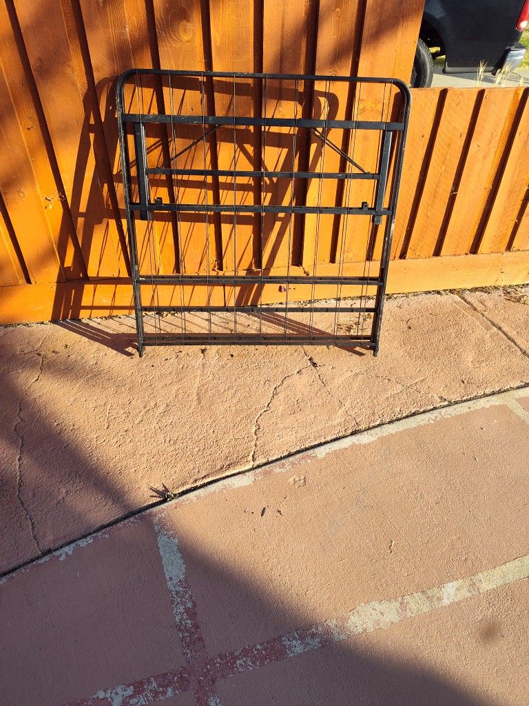 Twin Folding Metal Frame $10. Livermore