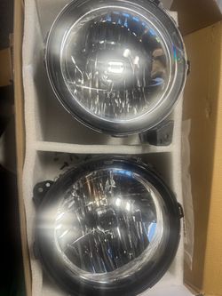 Jeep 2022 headlights OEM