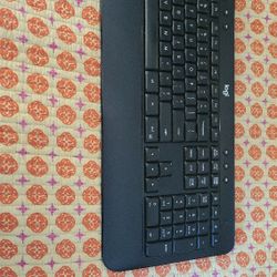 Logi Wireless Keyboard And Mouse