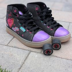 Heelys Pair Of Shoes with Wheels, Youth Girls Size 3