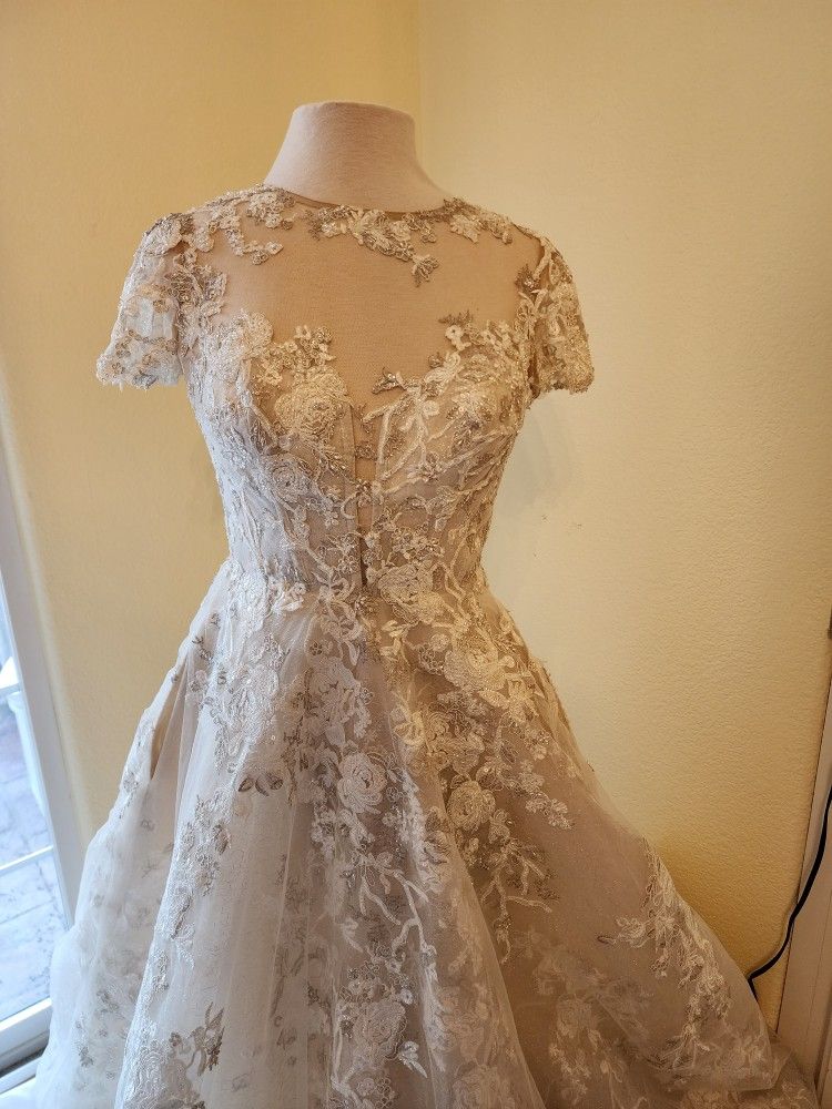 Gorgeous Oleg Cassini Wedding Gown