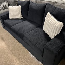 Cozy Nice Stylish Couch 