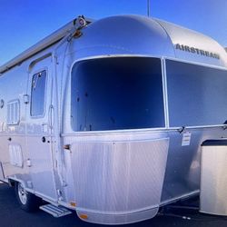 2019  FLYING CLOUD 19CB