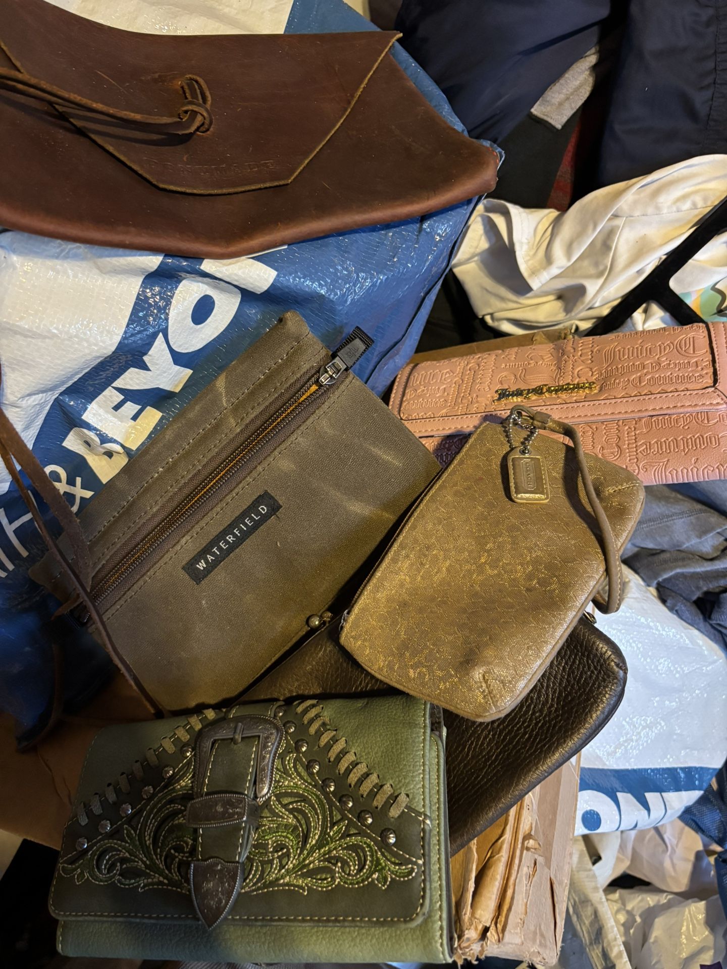 Coach. Juicey. Misc. Wallets. Clutch LOT!!!!!