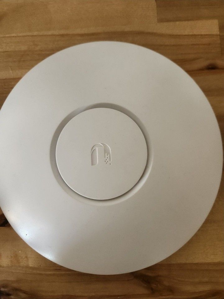 Ubiquiti Networks UniFi UAP Access Point