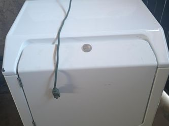 Maytag Electric Dryer – Works Great – Heavy Duty & Reliable