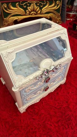 Flower Knows makeup case only no makeup