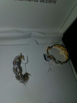 18 k. Over. Earring. Real stone