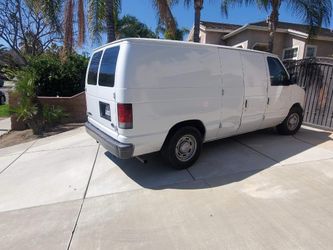 2005 Ford E-150