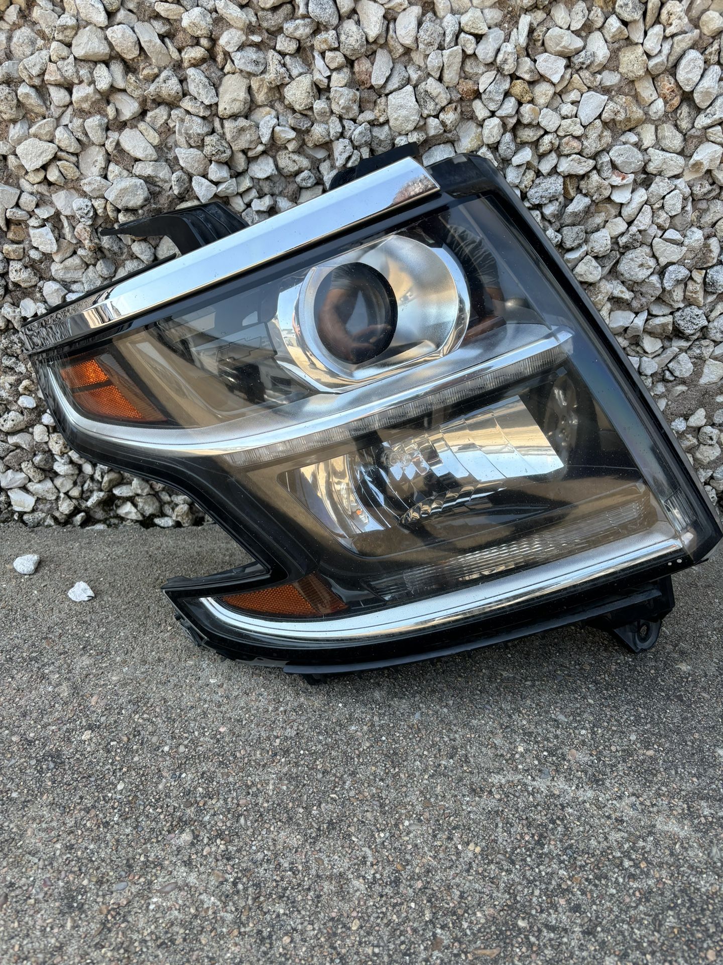 2015 2020 Chevrolet Tahoe Headlight RH