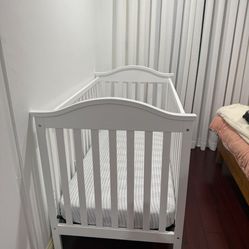 New Crib& Mattress