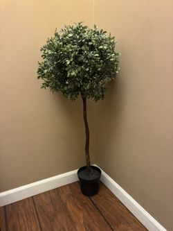 Artificial Boxwood Topiary Plant In A Pot.