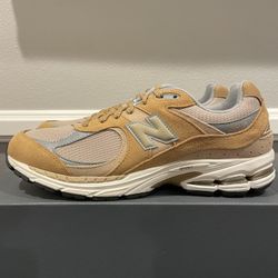 New balance 2002r