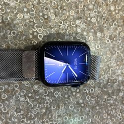 Apple Watch Series 8
