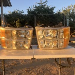2007-2011 Chevy Silverado Headlights