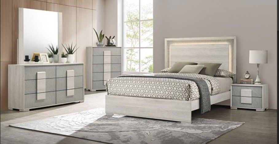 Brand New White Washed & Stone Gray 4pc Queen Bedroom Set (Available In Eastern King)