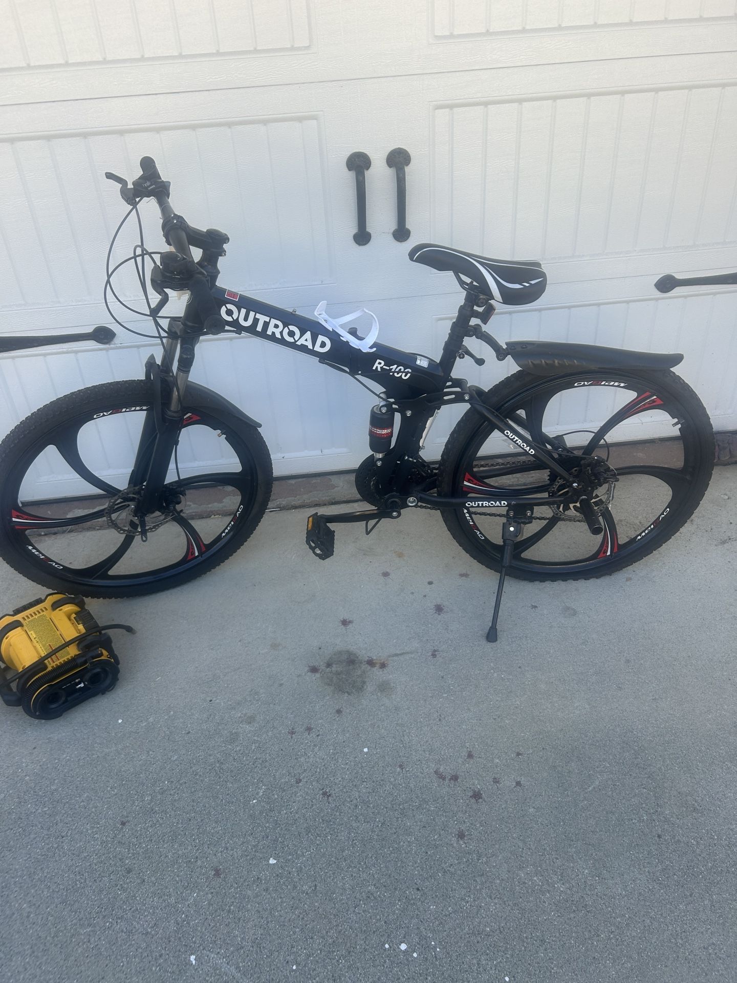 Outroad R-100 Men’s Mt. Bike 26” Foldable. 