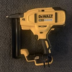 Dewalt Xr Narrow Crown Stapler