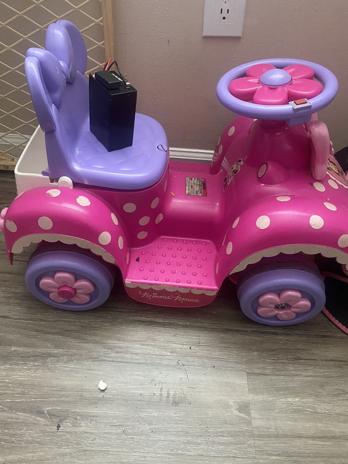 Minnie Mouse 6volt Power Wheels