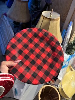Holiday plastic plates
