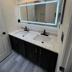60” X 30” FRAMELESS FRONT AND BACKLIT LED VANITY MIRROR !