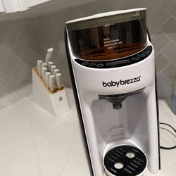 Baby breeza formula/ water dispenser