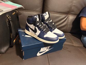 Air Jordan 1 Retro High Midnight Navy 7 Youth