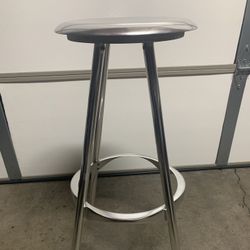 Nice Stool Stainless