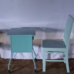 Children's Desk & Chairs Sets