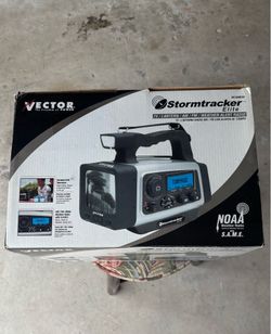 NEW Open Box Vector Stormtracker Elite Emergency Radio & Lantern - Never Used!