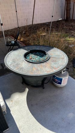 Round Propane Fire Pit Table with Glass Beads