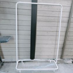 Wardrobe rack