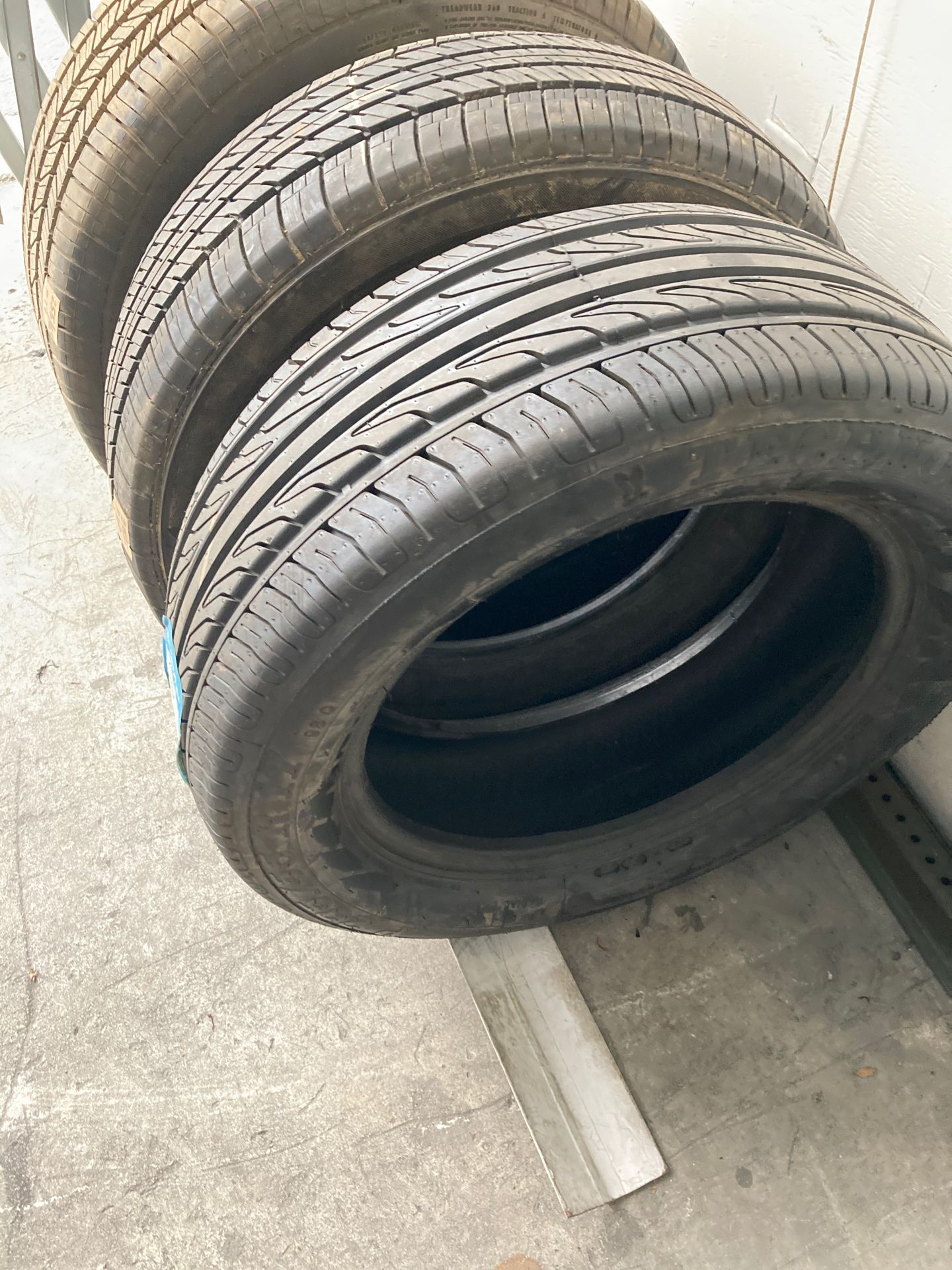235/55/17 New Tire 1 available please Read