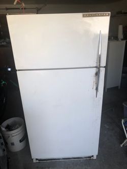 Kelvinator fridge/freezer