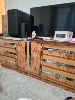 Vintage Bedroom Dresser with Matching Mirrors